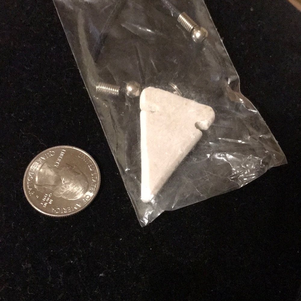 Off white stone arrowhead necklace